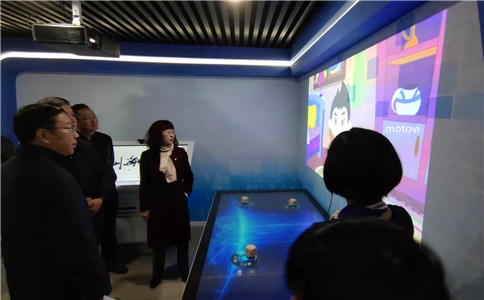 物體識別漫游桌_應用于數(shù)字展廳_參觀者沉浸其中