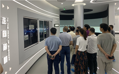 互動滑軌屏應(yīng)用于數(shù)字展廳設(shè)計案例展示
