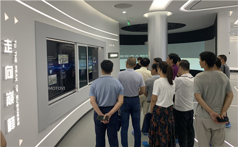 滑軌屏應用于數(shù)字展廳設計